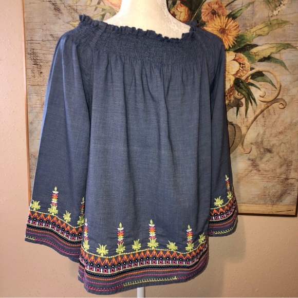 Sz S/M Anthropologie Charlie Paige Blue Chambray Embroidered Smocked L/S Shirt - Picture 9 of 12